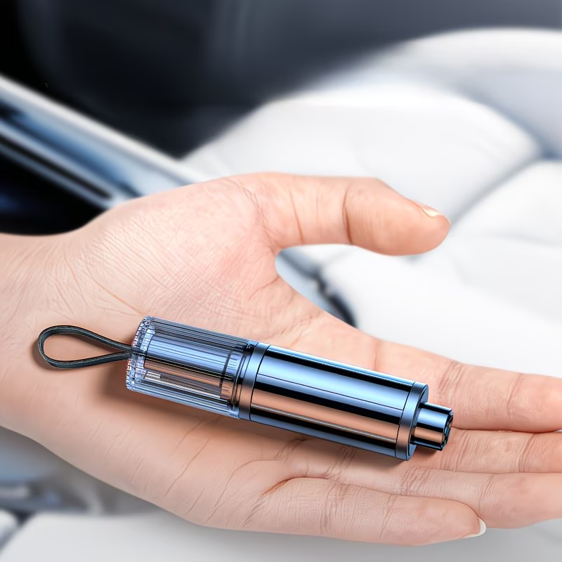 1pc a Car Window Breaking Tool, a Safety Hammer That Is Multifunctional, Combining Three Features: Cutting Belts, Breaking Glass, And Ensuring Safety in EmergencieWarning: The use of this product may be subject to laws and regulations in your jurisdiction